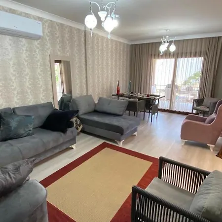 Appartamento Comfortable House With Private Beach And Garden In *