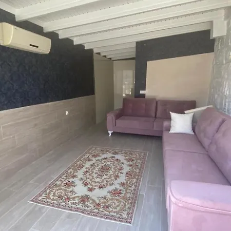 Comfortable House With Private Beach And Garden In Apartment *